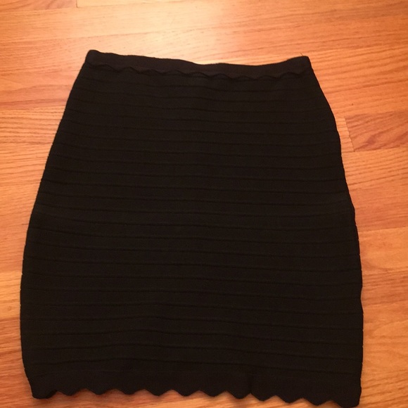 NWOT Olivaceous bandage skirt - Picture 2 of 3